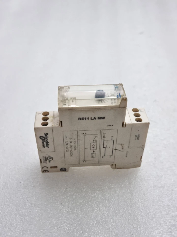 Schneider Telemecanique RE11LAMW Time Relay 0.1s-100h RE11LAMW